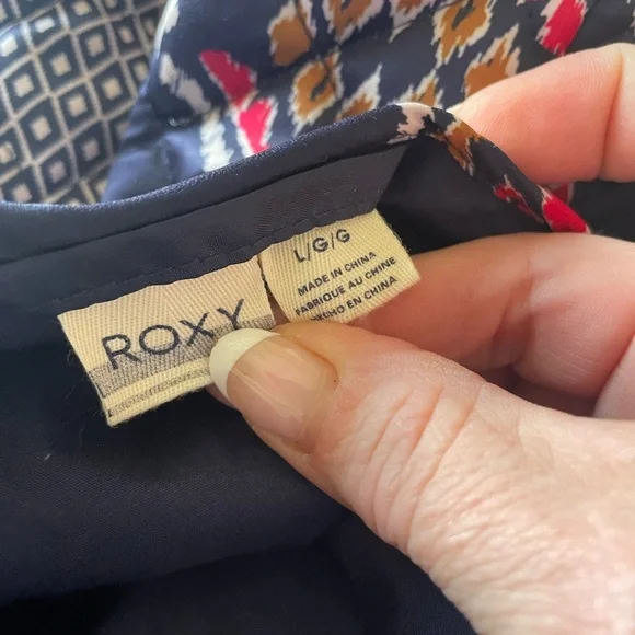 Women’s Quilted Style Roxy Jacket  ( Large ) - Picture 3 of 5